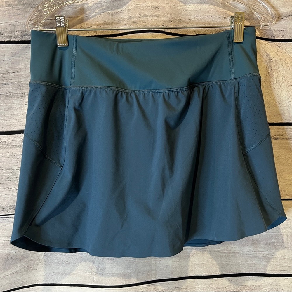 Athleta Run With It Skort in Teal Size M Running Tennis Athleisure